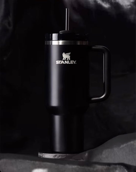 Stanley Quencher H2.0 FlowState Tumbler – 40 oz – Matte Black (Premium Edition)